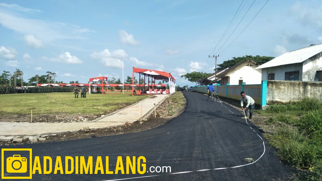 Warga Tiga Dusun Di Kabupaten Jember Kini Punya Jalan Hotmix