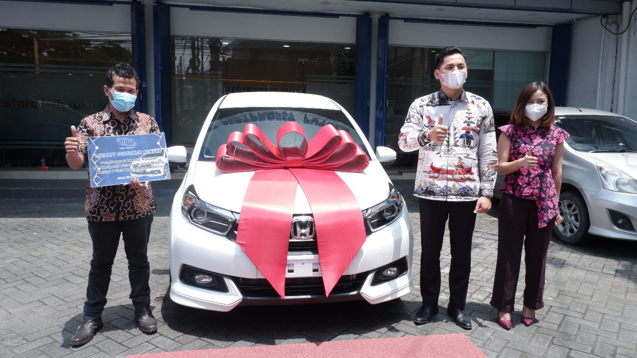 Bestprofit Futures Malang Hadiahkan Mobil Mobilio Untuk Nasabah Setia