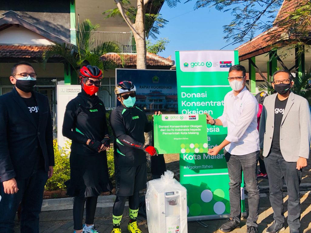 GoTo Berikan Bantuan Konsentrator Oksigen Ke Pemkot Malang