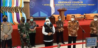 Gubernur Jawa Timur bersama Forkopimda Jawa Timur meninjau pelaksanaan vaksinasi di Kampus Universitas Brawijaya Sabtu (18/09/2021)