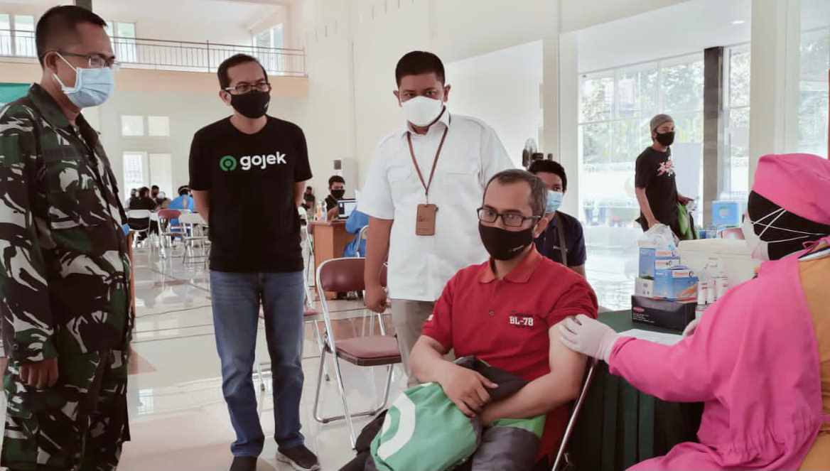 Gojek Sediakan 10 Ribu Vaksin Bagi Mitra Gojek Serta Masyarakat Surabaya dan Malang