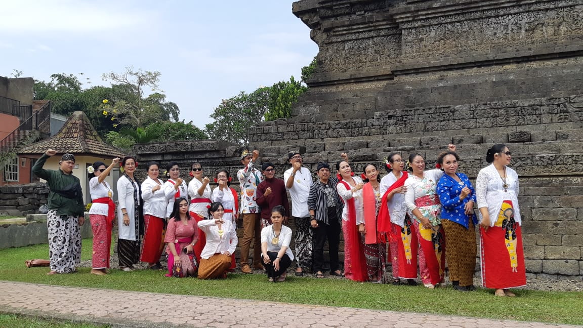 Perempuan Bersanggul Nasional (PBN) menggelar Suro Pungkasan (Foto : Istimewa)