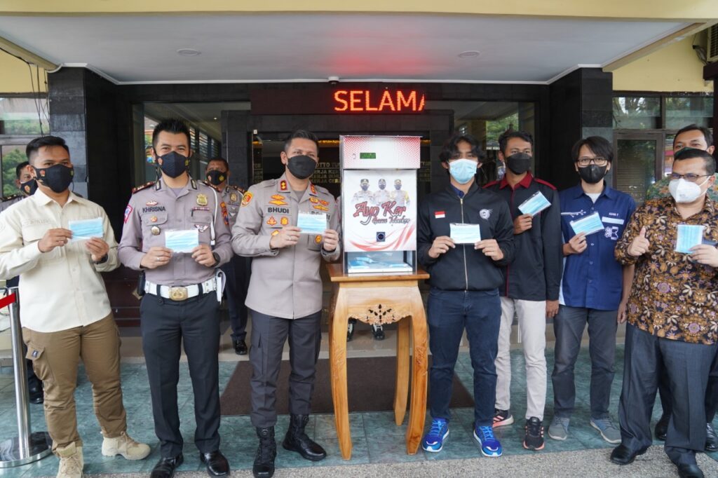 Launching Dispenser Masker di Mapolresta Malang Kota, Kamis (14/10/2021)