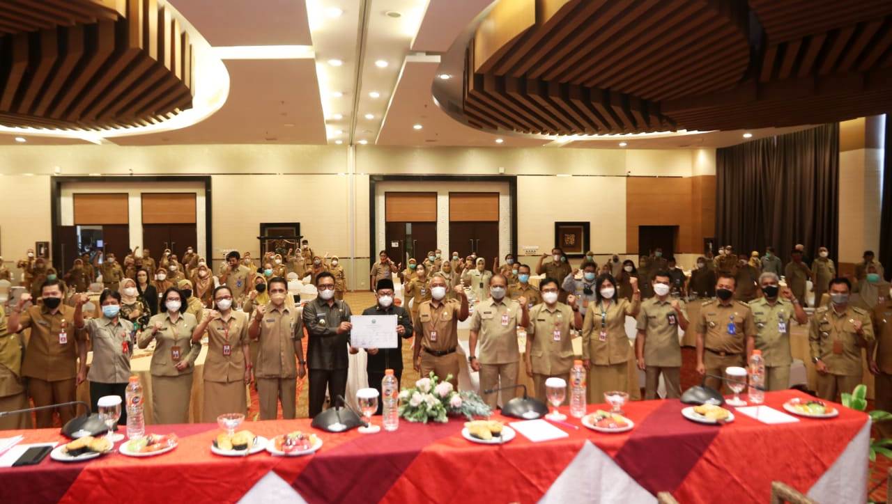 Wujudkan Perangkat Daerah dan Unit Layanan Publik Bebas Korupsi, Walikota Sutiaji Canangkan Zona Integritas Lanjutan