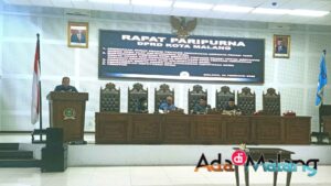 Rapat Paripurna DPRD Kota Malang membahas perubahan Alat Kelengkapan DPRD, jumat (25/02/2022)