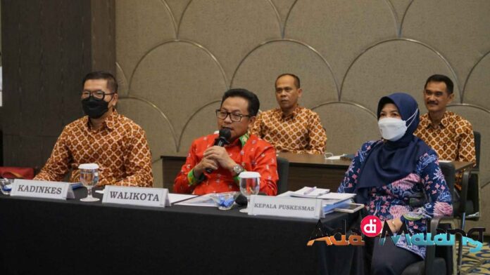 Wali Kota Malang, Drs. H. Sutiaji saat memaparkan inovasi pelayanan Puskesmas Janti dalam tahap Evaluasi Lanjutan Kompetisi Pengelolaan Pengaduan Pelayanan Publik (P4) Kementerian PAN-RB Tahun 2022 (Foto : Istimewa)