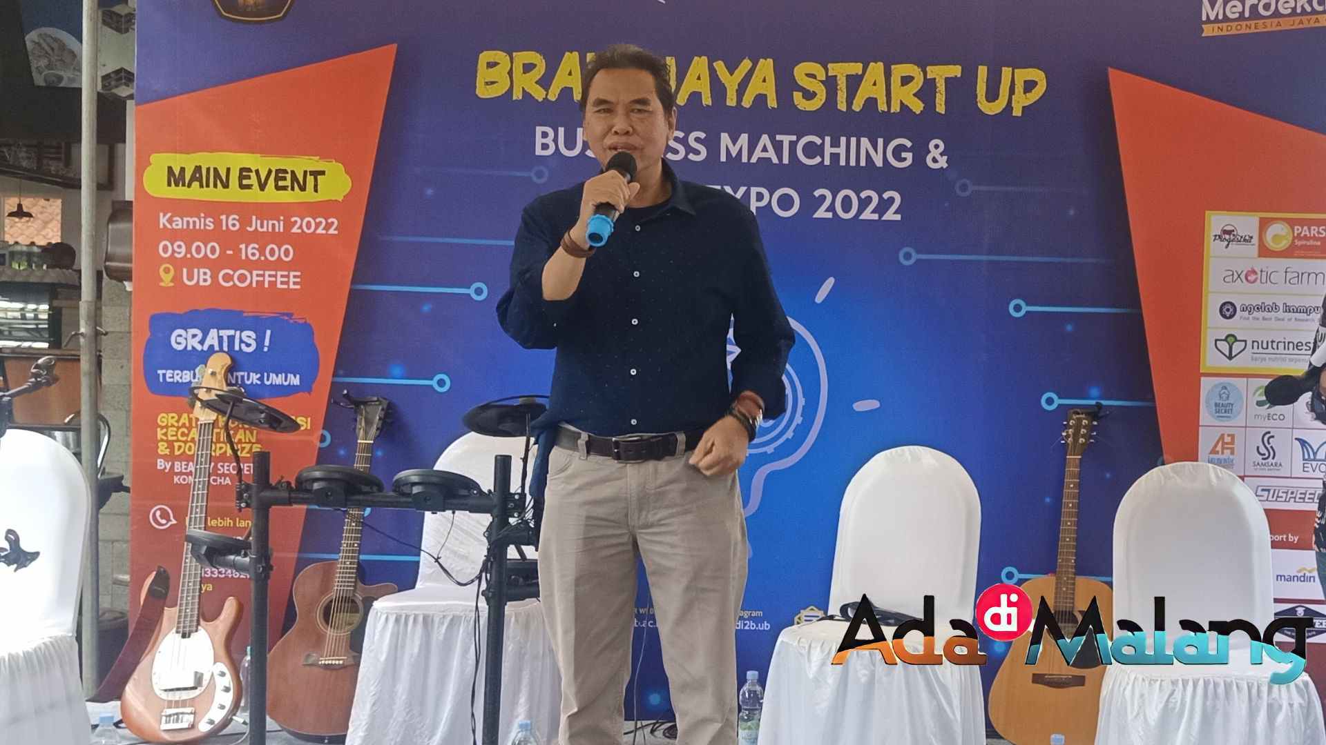 Kepala Pusat BI2B UB, Dr. Wahdiyat Moko, SE.,MM, CFP, membuka kegiatan Brawijaya Start Up, Matching Business&Mini Expo 2022 (Foto : Agus Y ~ AdaDiMalang.com)