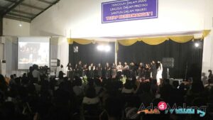 Penampilan Kosayu Quier dalam acara Konser Amal SMAK Kosayu kemarin (Foto : Agus Y ~ AdaDiMalang.com)