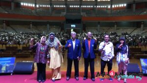 1.300 orang mahasiswa baru FEB UM mengikuti Studium Generale untuk meningkatkan kapasitas sebagai mahasiswa (Foto : AdaDiMalang.com/Agus Yuwono)