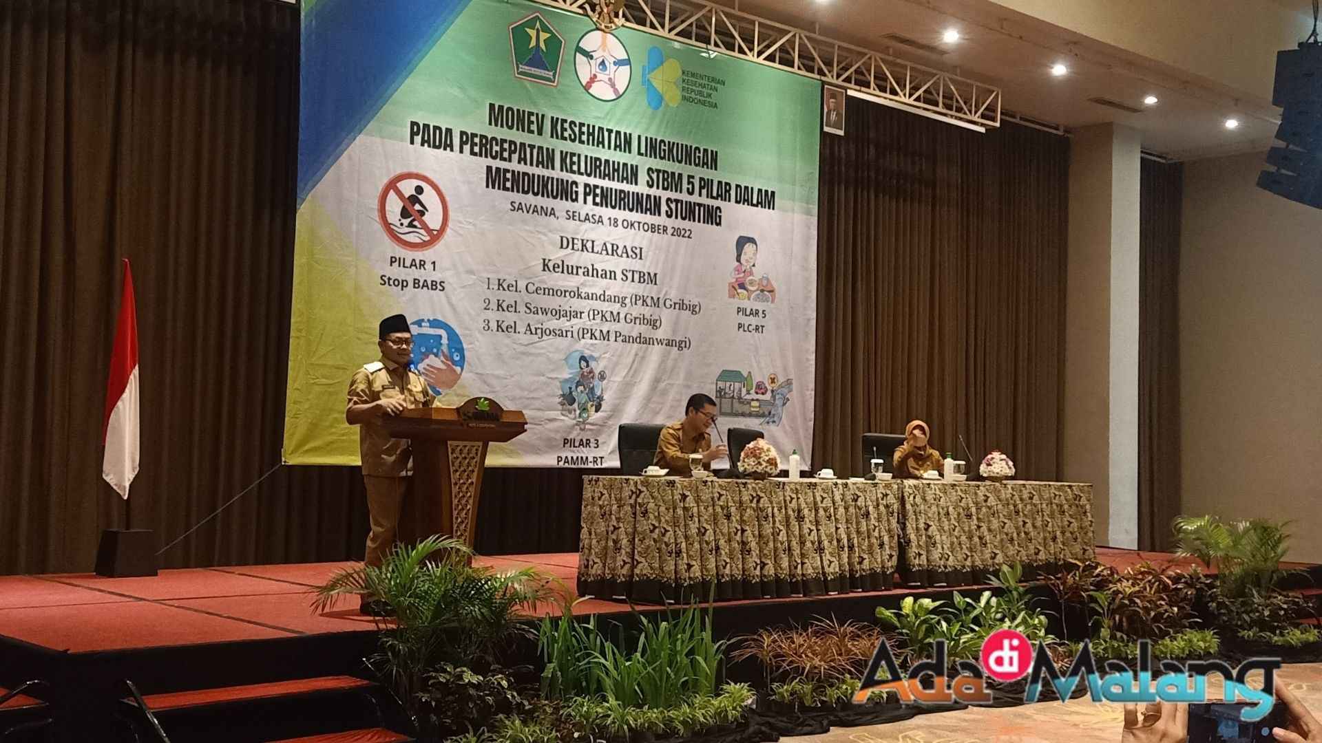 Wali Kota Malang, Drs H. Sutiaji memberikan sambutan dalam acara Monitoring Evaluasi (Monev) Kesehatan Lingkungan pada Percepatan Kelurahan STBM 5 pilar (Foto : AdaDiMalang.com/Agus Yuwono)