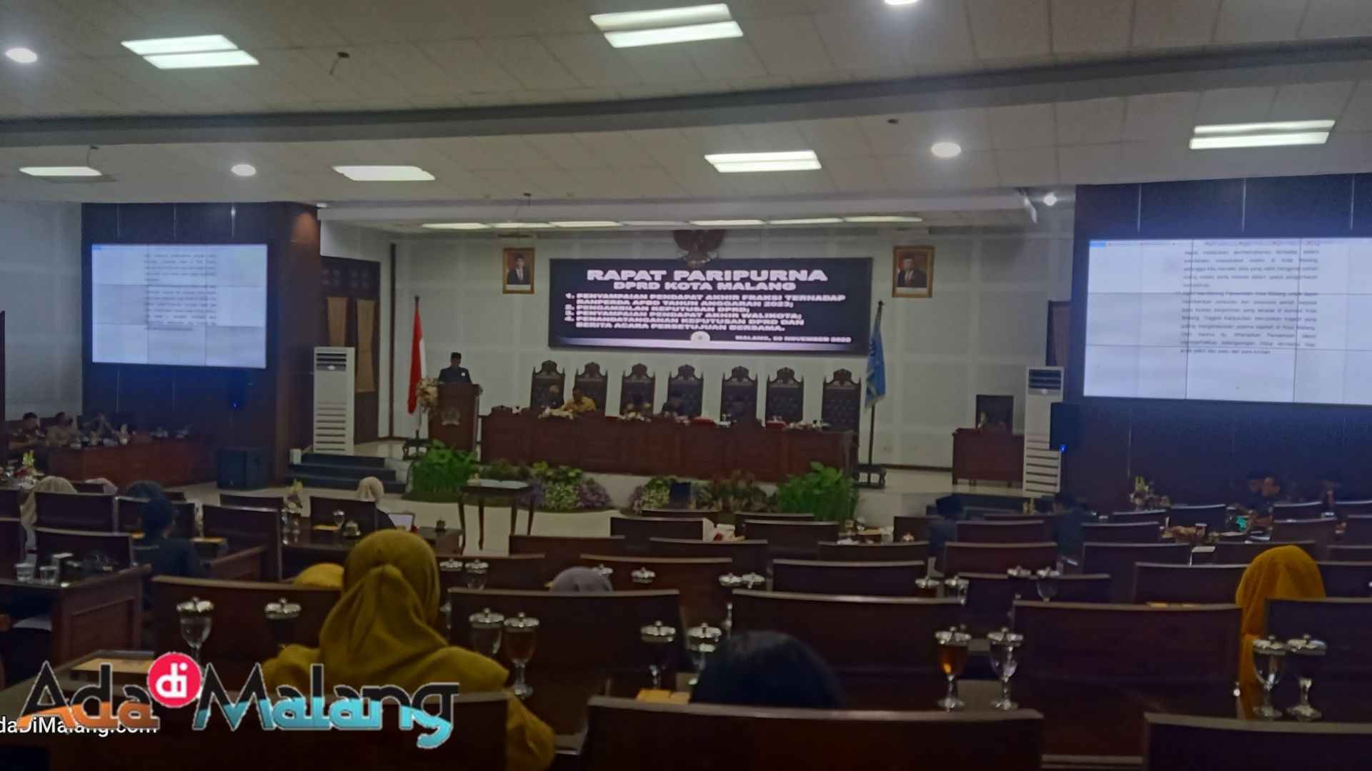 Penyampaian Pandangan Akhir Fraksi-Fraksi DPRD Kota Malang terkait RAPBD 2023 Kota Malang (Foto : AdaDiMalang.com/Agus Yuwono)