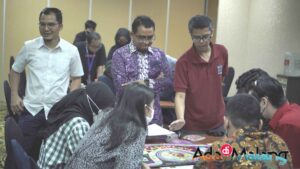 Mempelajari manajemen keuangan dengan menggunakan metode board game