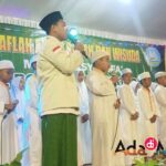 Siswa TPQ Roudlotul Mubtadi'in Malang tengah mengikuti ujian baca Kitab Kuning setelah 1 tahun belajar di TPQ (Foto : Agus Yuwono / AdaDiMalang.com)