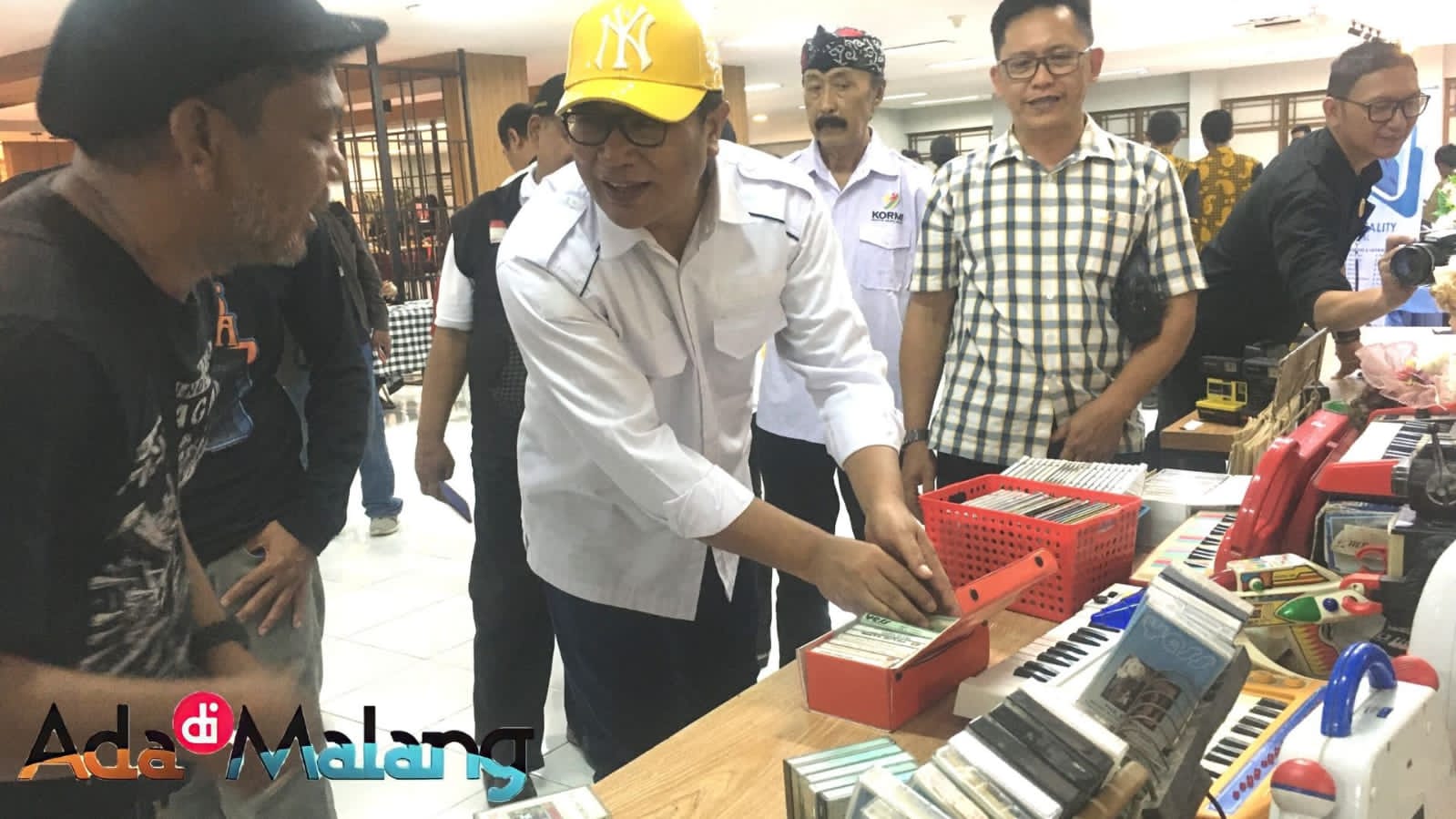 Dinilai Mampu Gerakkan Ekonomi, Wawali Sofyan Edi Buka Malang Retro 2