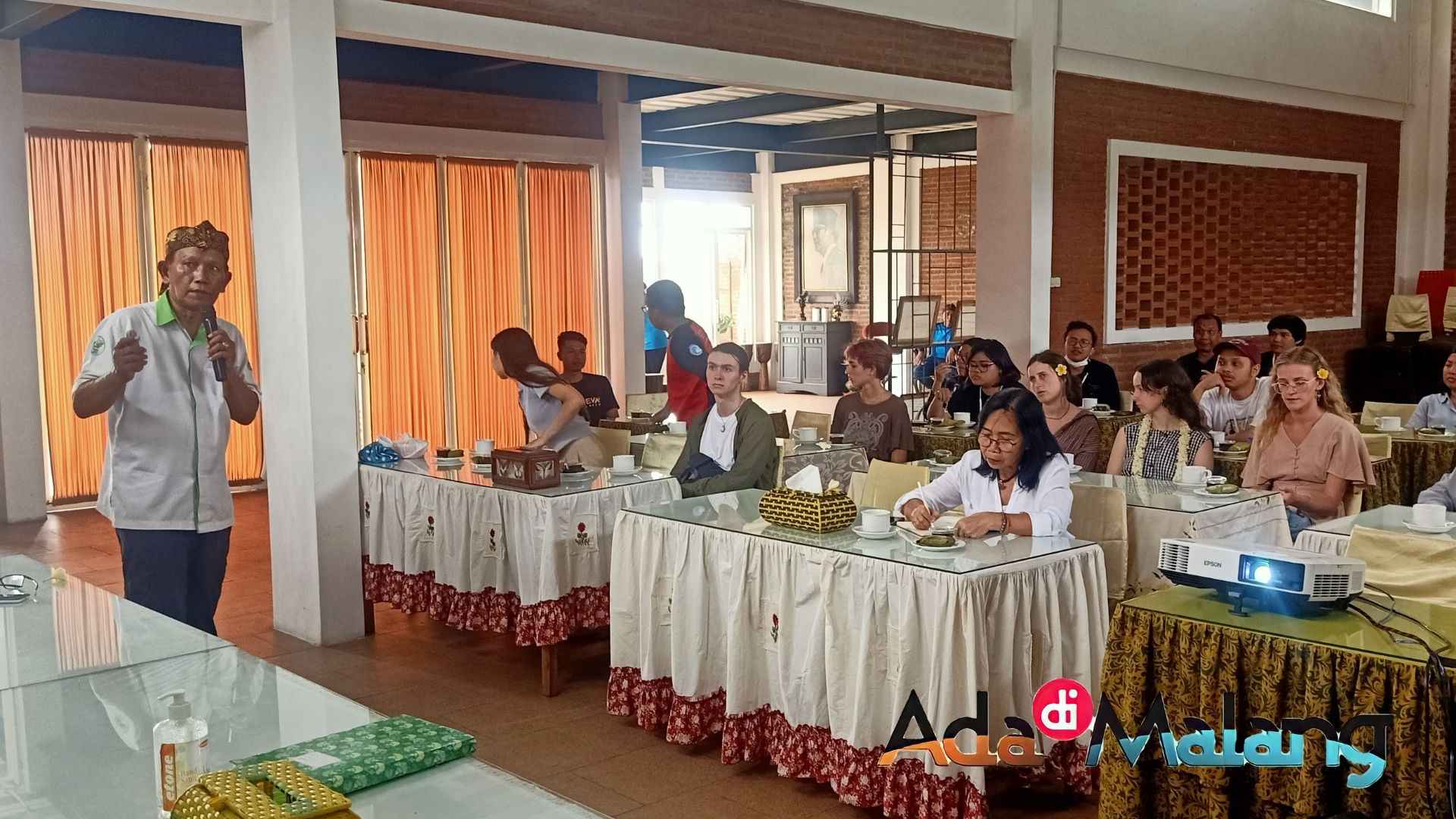 Glintung Go Green Menjadi Lokasi Pelatihan Mahasiswa Amerika