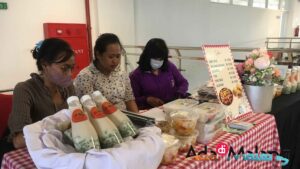 pelaku UMKM dari Paroki Blimbing mengikuti pameran di MCC (Foto :Agus Yuwono / AdaDiMalang.com)