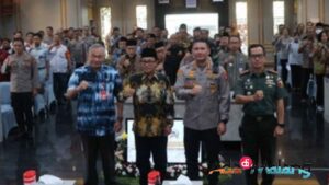 Wali Kota Malang Drs H. Sutiaji saat menghadiri Rapat kordinasi di polresta Malang Kota bersama Kapolresta Malang kota dan Tokoh Masyarakat serta Tokoh Agama Kota Malang