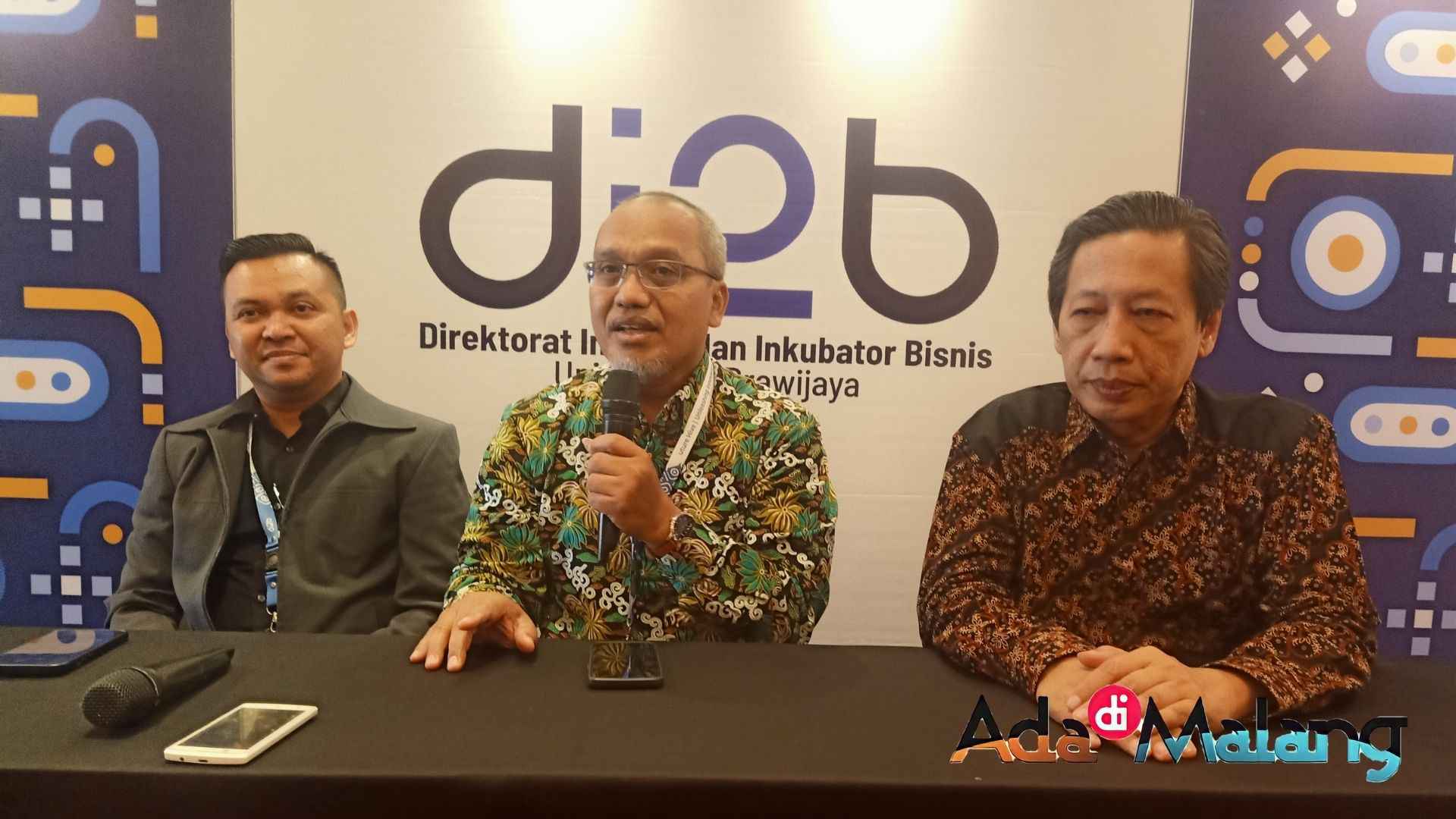 Wakil Rektor V UB, Prof Unti Ludigdo saat memberikan keterangan kepada media didampingi Direktur Di2B UB dan Perwakilan dari BRIN (Foto : Agus Yuwono/AdaDiMalang)