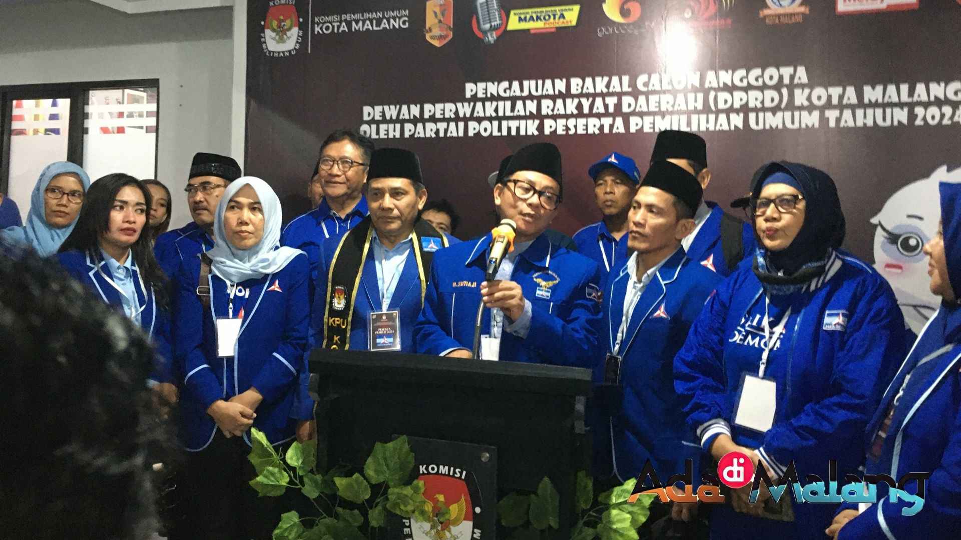 Dewan Pertimbangan Partai Demokrat Kota Malang, Drs H. Sutiaji saat menyampaikan sambutannya (Foto : Agus Yuwono/AdaDiMalang.com)