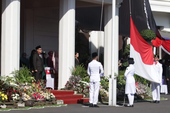 Wali Kota Malang, Drs H. Sutiaji saat menjadi inspektur Upacara dalam rangka Peringatan Hari Kebangkitan Nasional