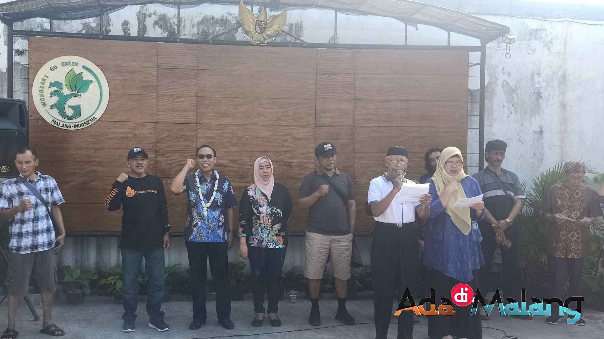 Camat Tamanan bersama Kepala Desa dari 9 Desa yang ikut berkunjung