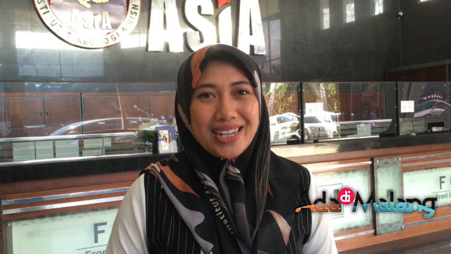 Ketua Kantor Urusan Internasional (KUI) Institut ASIA Malang, Nur Lailatul Aqromi, S.S., M.A. saat memberikan keterangan kepada awak media AdaDiMalang.com