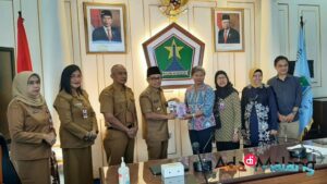 Wali Kota Malang Drs H. Sutiaji dan jajarannya saat menerima audiensi dari Komnas Perempuan RI di Ruang Rapat Wali Kota Malang