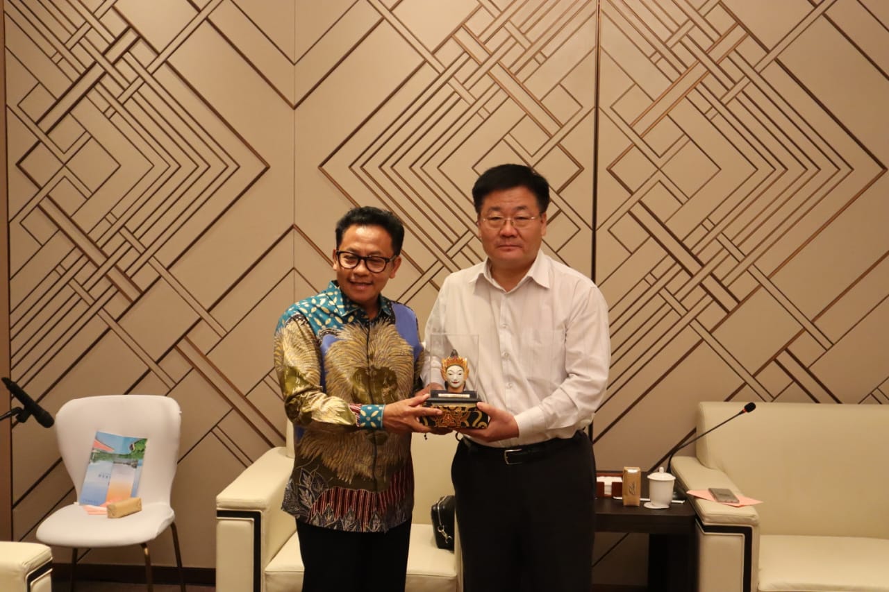Wali Kota Malang, Drs H. Sutiaji saat kunjungan hari terakhir di Nanning Guangxi