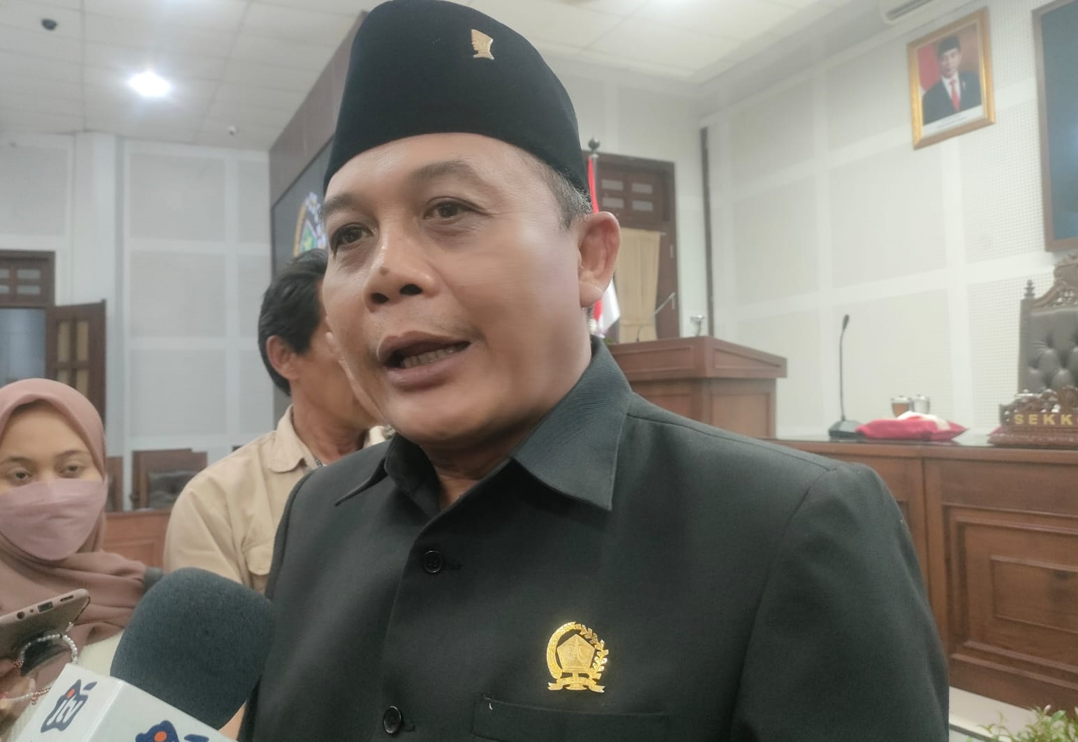 Ketua DPRD Kota Malang, I Made Riandiana Kartika, SE., MM saat menanggapi jawaban Wali kota Malang atas pandangan umum 6 Fraksi DPRD Kota Malang
