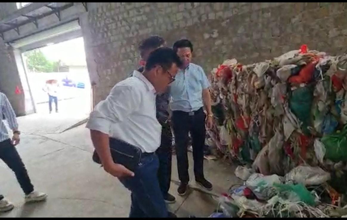Wali Kota Malang, Drs H. Sutiaji saat berkunjung ke lokasi pengolahan sampah menjadi bahan bakar