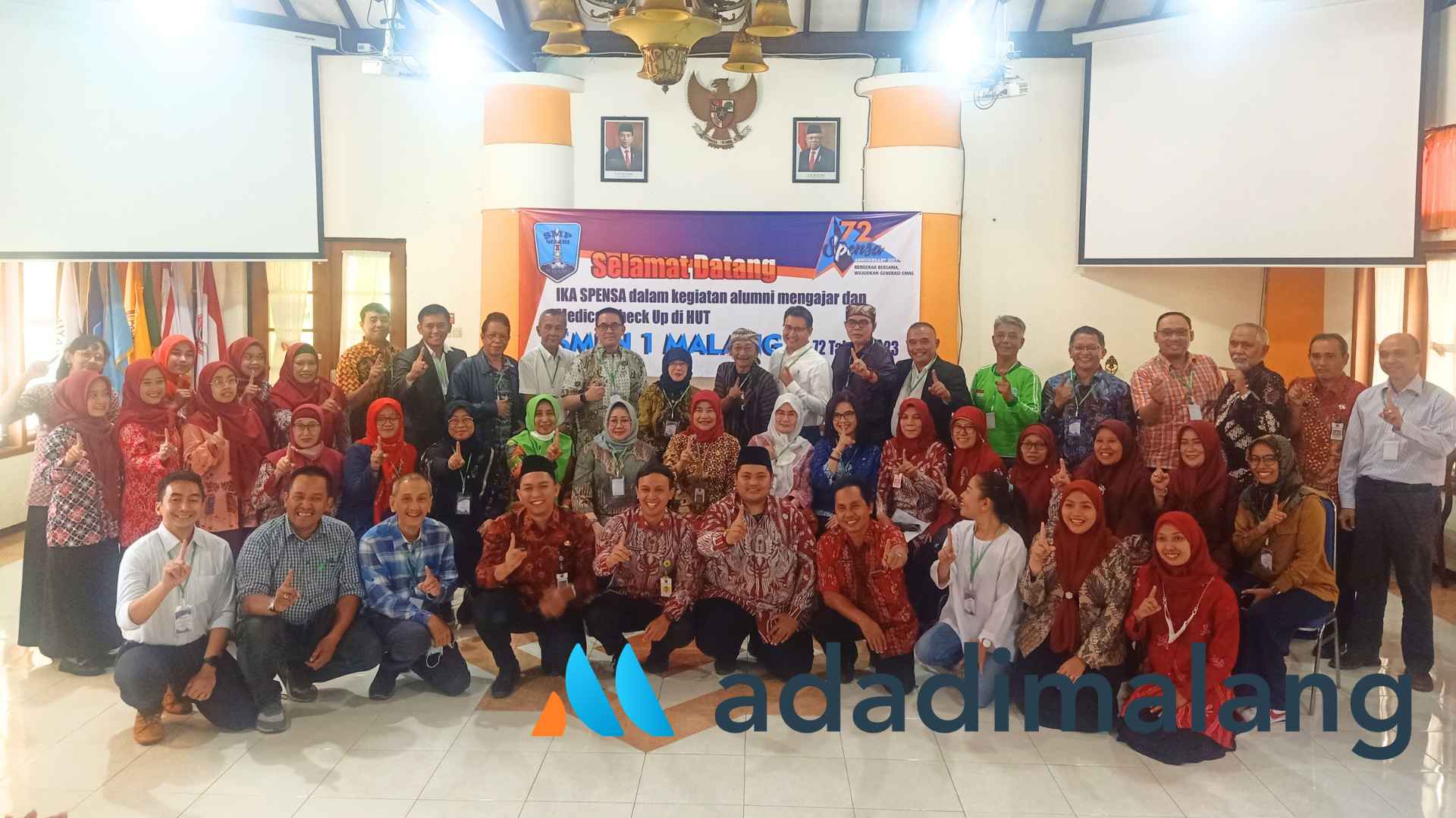 Sebanyak 24 orang alumni SMPN 1 Kota Malang mengikuti kegiatan Alumni Mengajar para siswa SMPN 1 Kota Malang pagi tadi (Foto : Agus Yuwono)