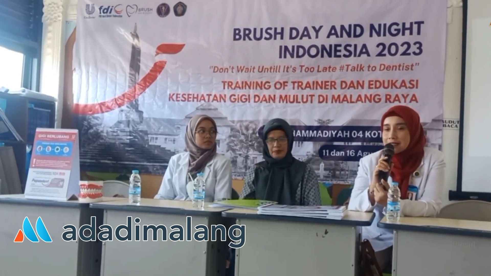 Perwakilan dari FKG UB, drg. Merlya Balbied, M.MRS. saat memberikan sambutan dalam kegiatan ToT di SD Muhammadiyah 4 Kota Batu (Foto : Agus Yuwono)