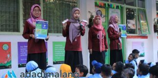 Para siswa SD Muhammadiyah 4 Kota Batu mendapatkan sosialisasi edukasi kesehatan Gigi dan Mulut dari para guru dan Tim Dokter Gigi kegiatan Brush adn Day 2023 (Foto : Istimewa)