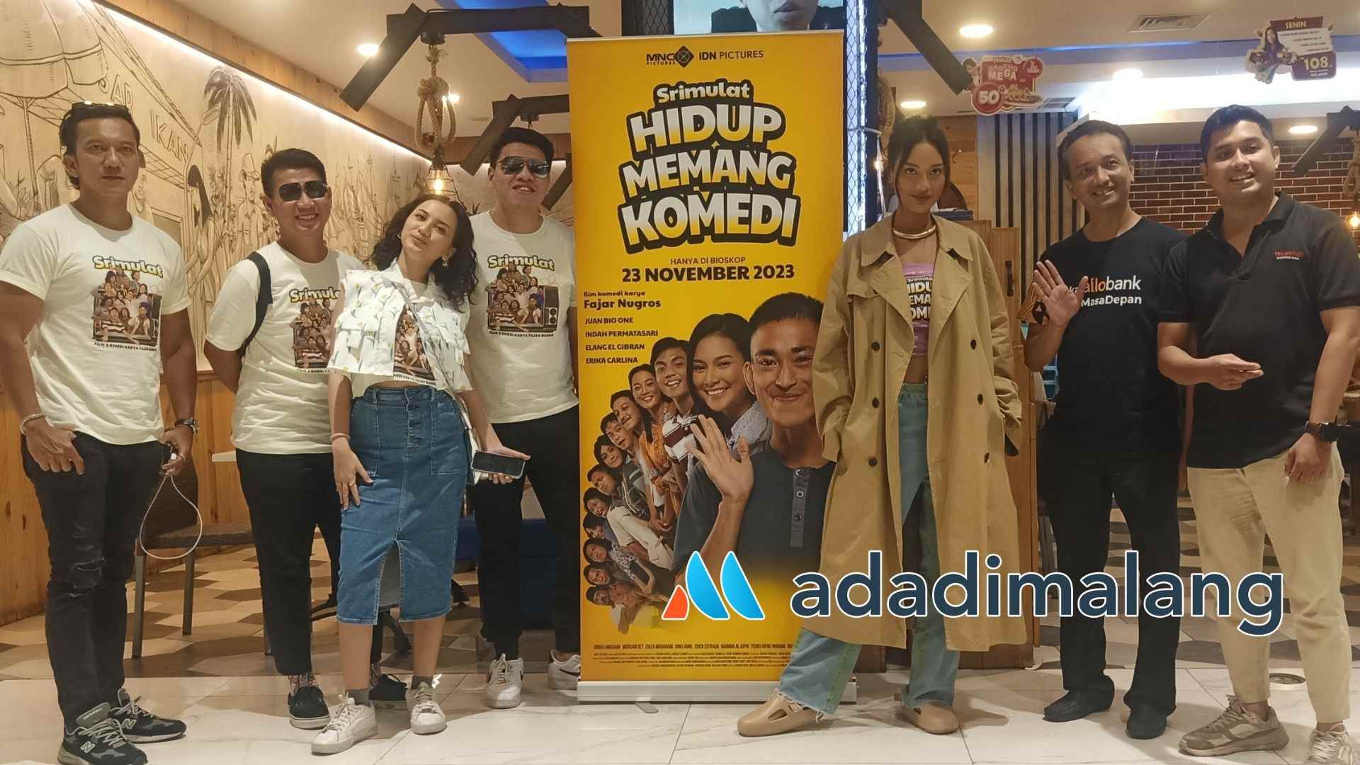 Beberapa Pemain Film Srimulat: Hidup Memang Komedi hadiri Gala Premiere di Cinema XXI Transmart MX Mall Malang hari ini (Foto : Agus Yuwono)