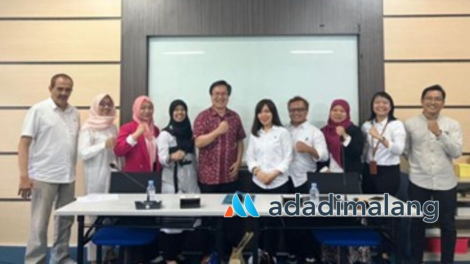 Professor Coventry University Britania Raya Beri Kuliah Tamu Di POLINEMA