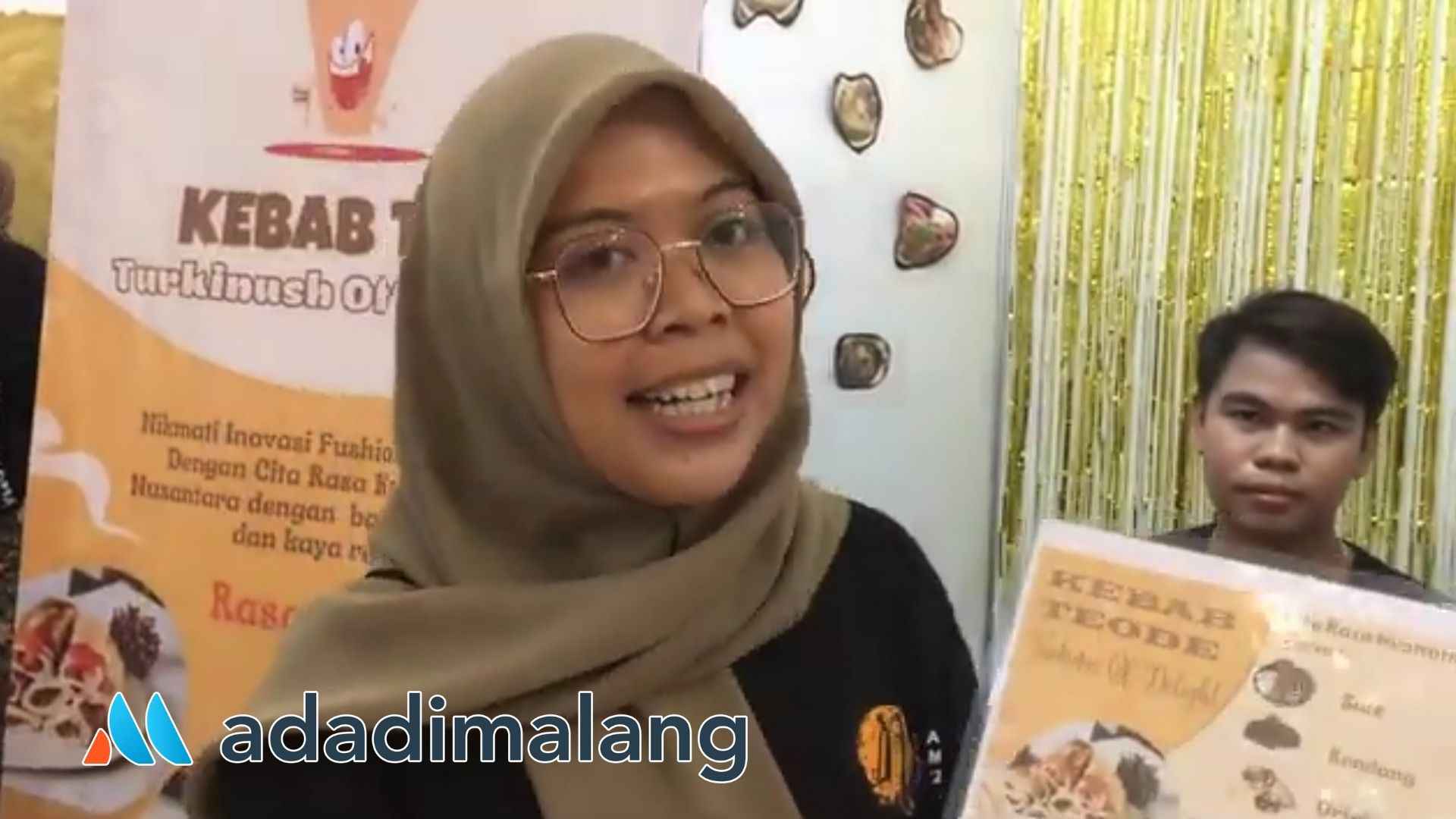 Mahasiswa Polinema Peserta AWMM Buat Kebab Rasa Nusantara
