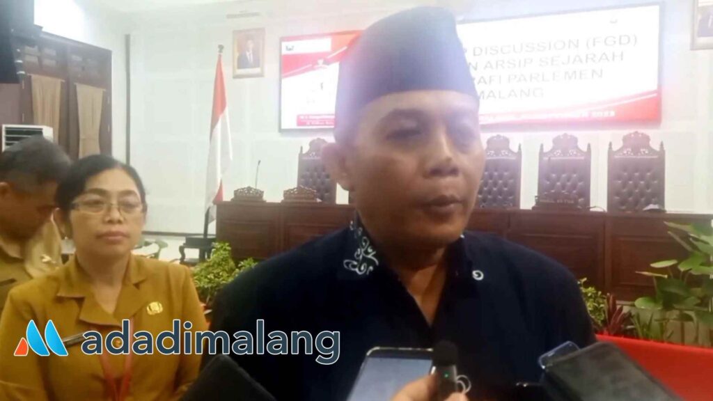 Ketua DPRD Kota Malang, I Made Riandiana Kartika memberikan pernyataannya usai menjadi narasumber FGD Penelusuran Sejarah DPRD Kota Malang (Foto : Agus Yuwono)