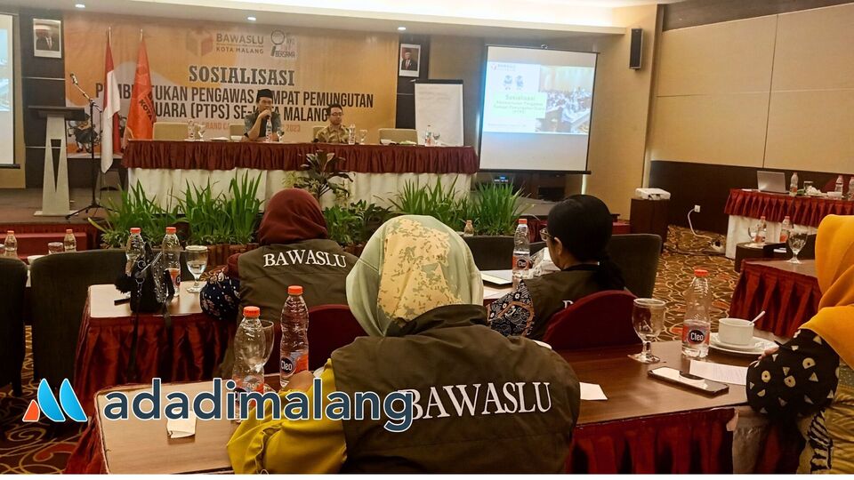 Bawaslu Kota Malang kpulkan seluruh Panwascam dan PKD se-Kota Malang untuk mengikuti sosialisasi Pembentukan PTPS siang tadi (Foto : Agus Yuwono)