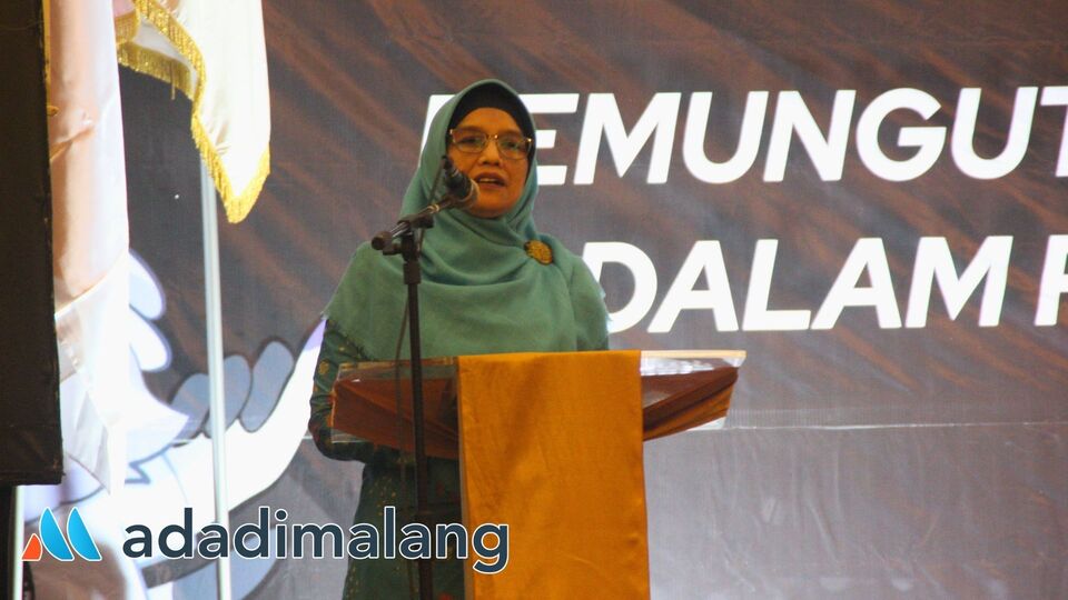 Ketua Komisi Pemilihan Umum (KPU) Kota Malang, Aminah Asminingtyas saat membuka kegiatan sosialisasi PKPU nomor 25 tahun 2023 (Foto : Agus Yuwono)