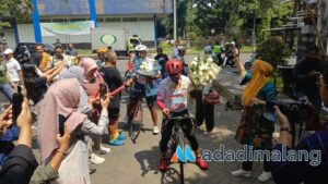 Tim Gowes Alumni FK UB saat tiba di Kampus Universitas Brawijaya