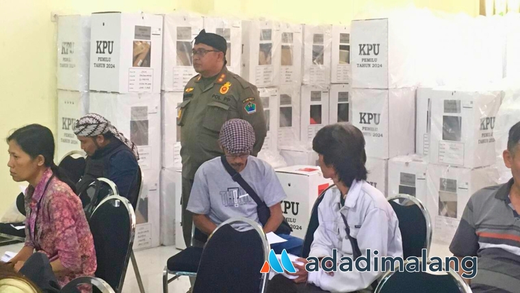 Kasatpol PP Kota Malang Lakukan Pemantauan Penghitungan Suara Di Kecamatan