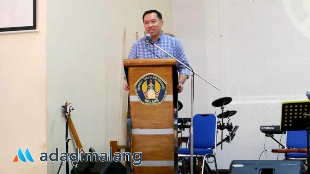 Rektor ITN Malang Awan Uji Krismanto, ST., MT., Ph.D, saat memberikan sambutan dalam kegiatan forum diskusi Perbincangan Intern Tata Ruang (PINTAR) di kampus ITN Malang (Foto : Agus Yuwono)