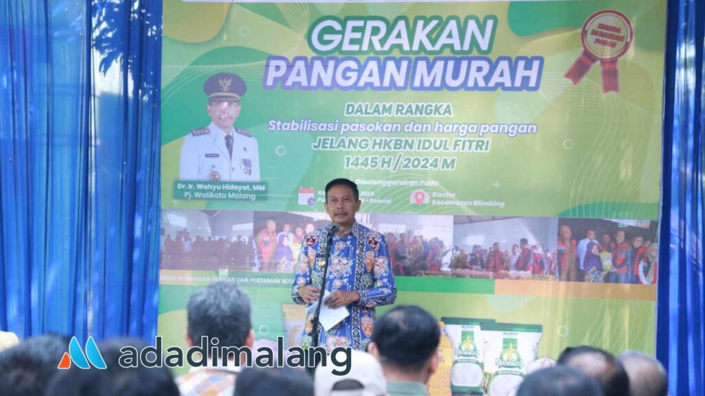 Pj Wali Kota Malang,Dr Ir Wahyu Hidayat, MM saat membuka kegiatan Gerakan pangan Murah dalam rangka stabilisasi pasokan dan harga pangan di Kantor Kecamatan Blimbing (Foto : Agus Yuwono)