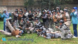 Pengurus dan Anggota Koperasi Glintung Go Green (3G) ikuti Capacity Building dari Dosen FEB UB hingga main Paintball untuk tingkatkan kekompakan di kaliwatu Kota Batu (Foto : Agus Yuwono)