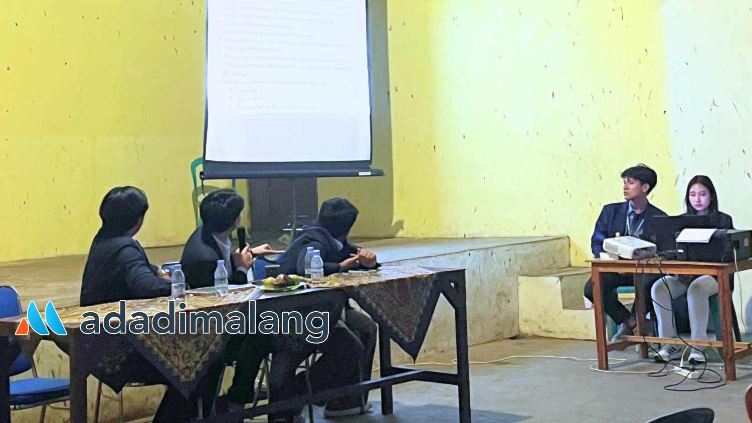 Suasana Mahasiswa Fakultas Hukum Universitas Brawijaya bersama warga Desa Bumirejo, Desa Kebobang, Kabupaten Malang (Foto : Istimewa)