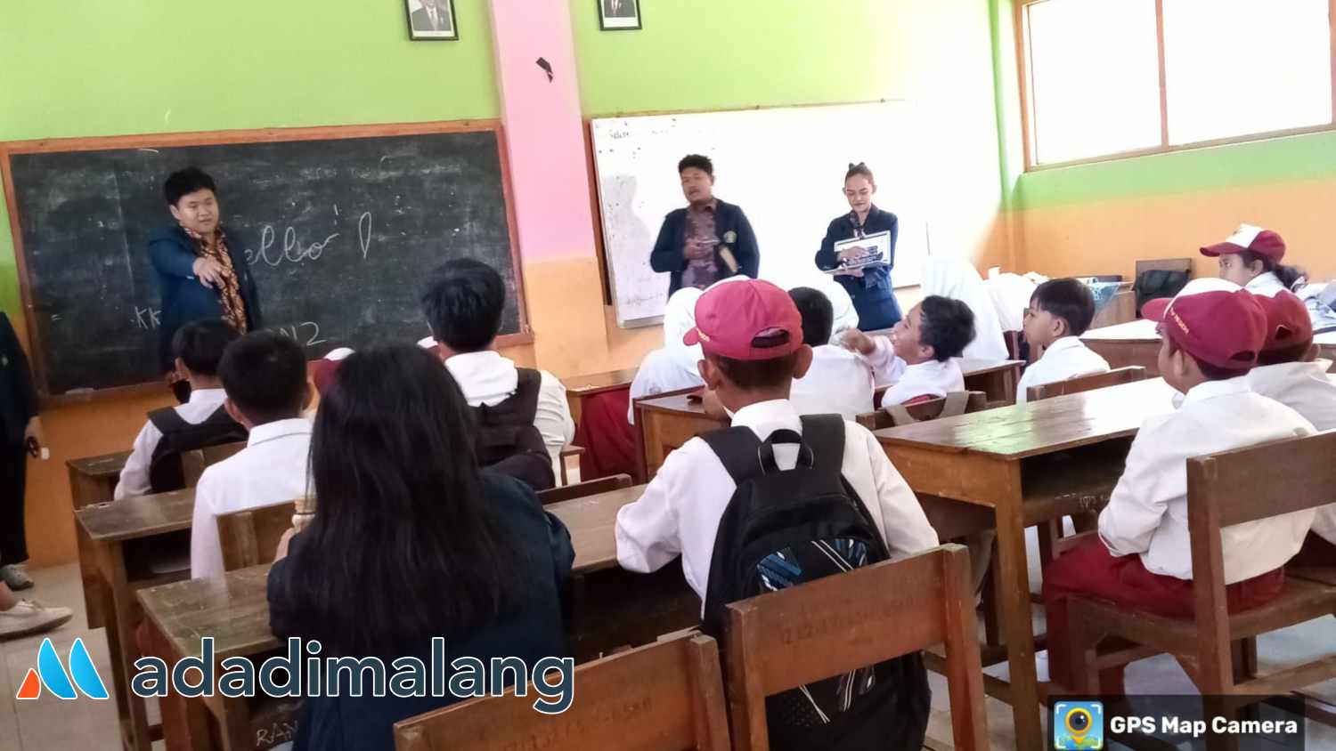 Sosialisasi pencegahan kenakalan anak-anak di sekolah setempat oleh mahasiswa FH UB (Foto : Istimewa)