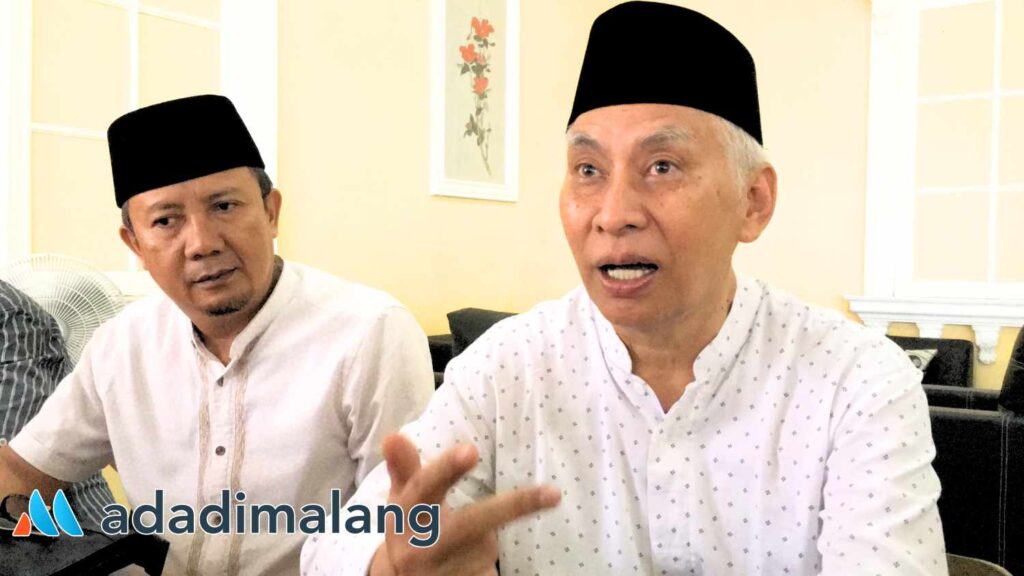 Pengasuh Pondok Pesantren Bahrul Maghfiroh Malang, Prof. KH M. Bisri menjelaskan konsep Entrepreneur yang banyak dikembangkan di Pondok Pesantren Bahrul Maghfiroh Malang (Foto : Agus Yuwono)