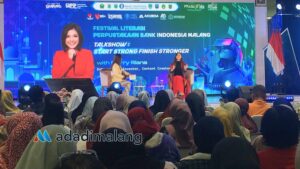 Puluhan masyarakat dan pelaku UMKM antusias mengikuti talkshow bersama Merry Riana yang dihadirkan oleh Kantor Perwakilan Bank Indonesia (BI) Malang (Foto : Agus Yuwono)