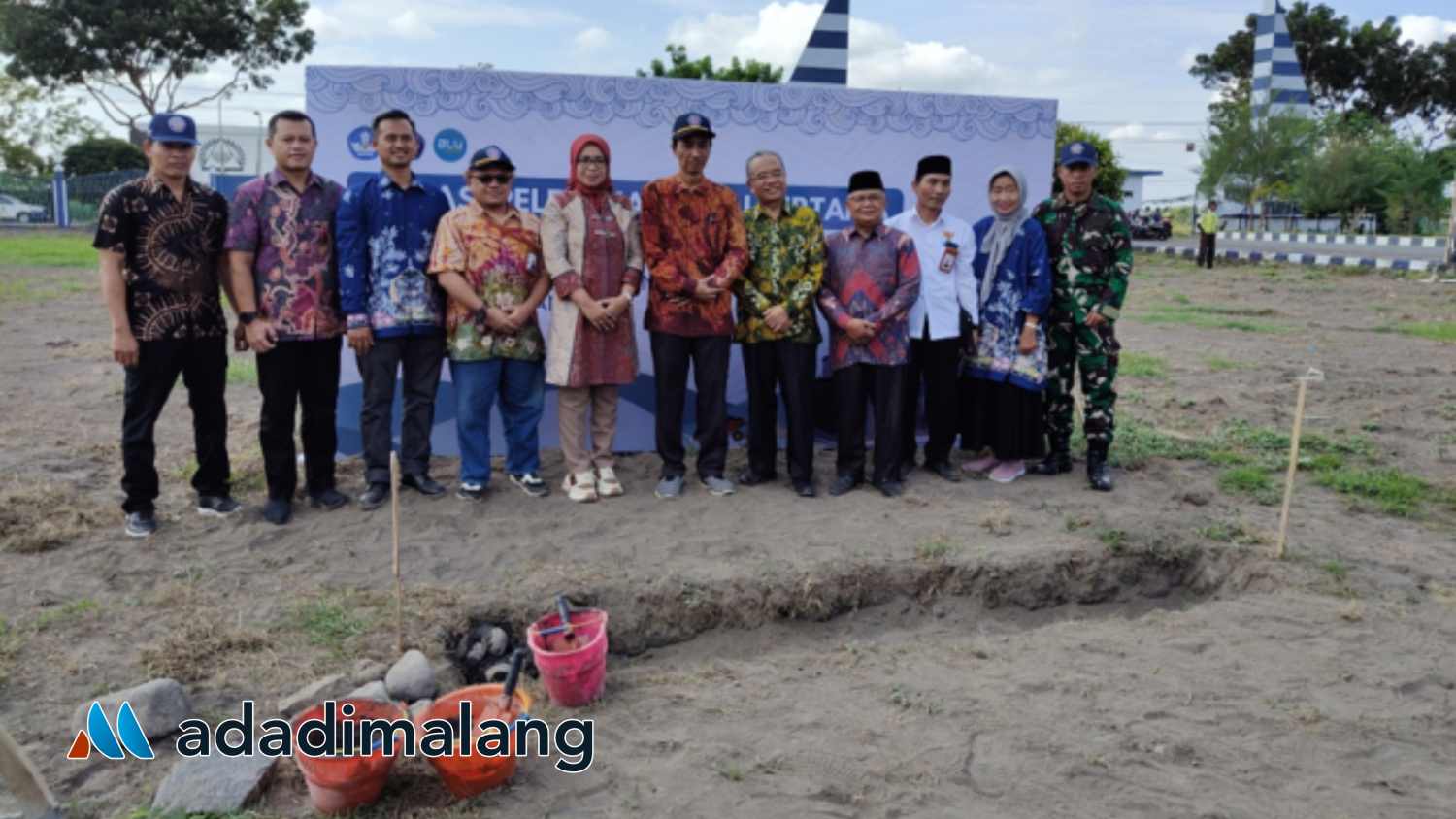 Pelaksanaan kegiatan Merti Bumi dan Peletakan Batu Pertama Masjid An Nur PSDKU Lumajang (Foto : Istimewa)