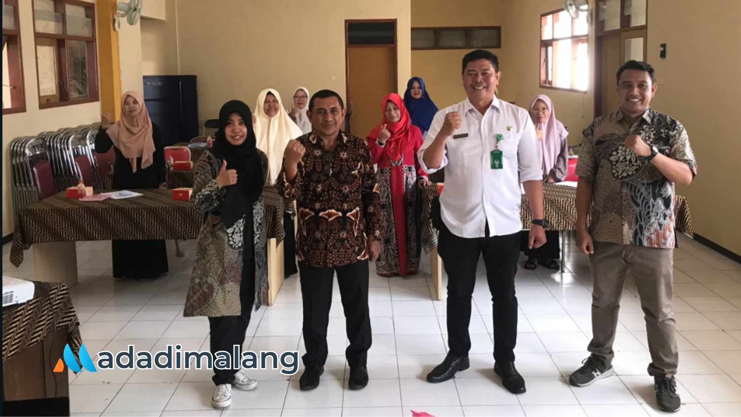 Tim PPM bersama Sekretaris Kelurahan Dinoyo, Irianto Marzuki, SE., MM., (Foto : Ist)